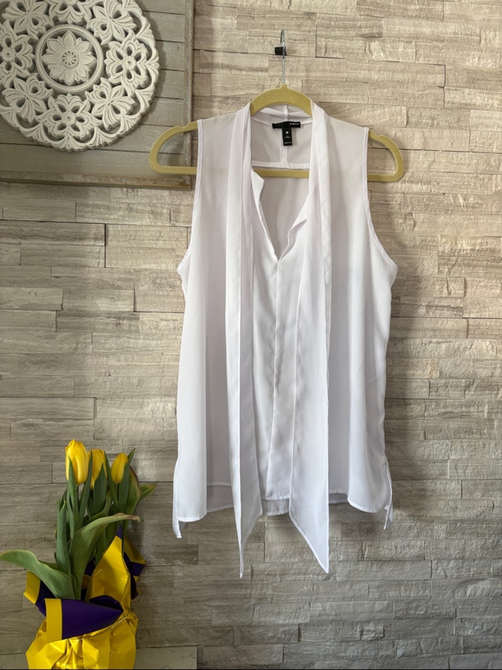 Women's White Sleeveless Tie-Neck Blouse